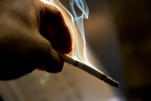 タバコの火